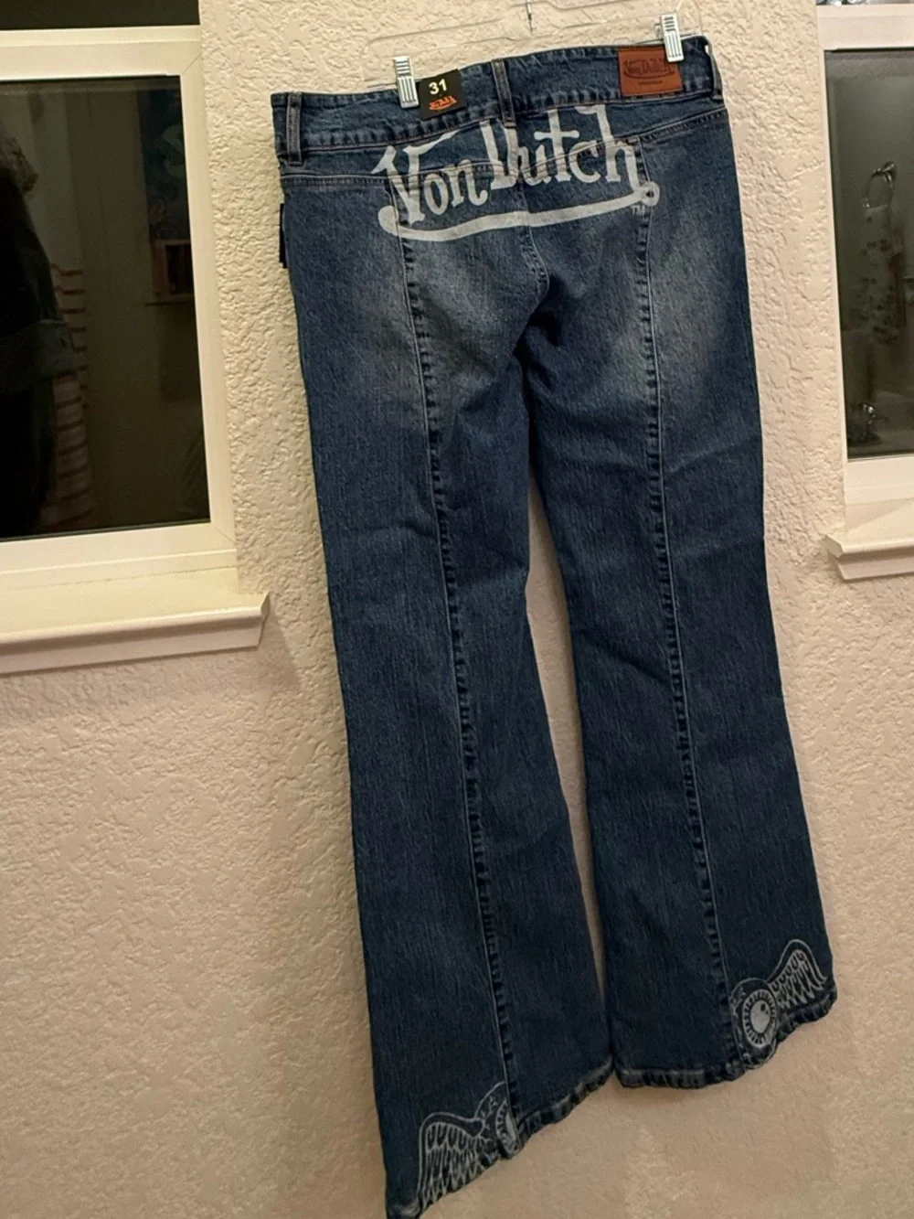 NWT Von Dutch Flare Jeans Y2K Inspired Flying “Eye Balls”Frosted Flared Red Logo - Picture 14 of 17